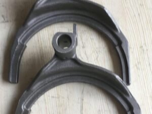 1st/2nd Gear Top Cover Shift Fork (Synchronizer Type) 12JS160T-1702056 for Fast 12-Speed Gearbox