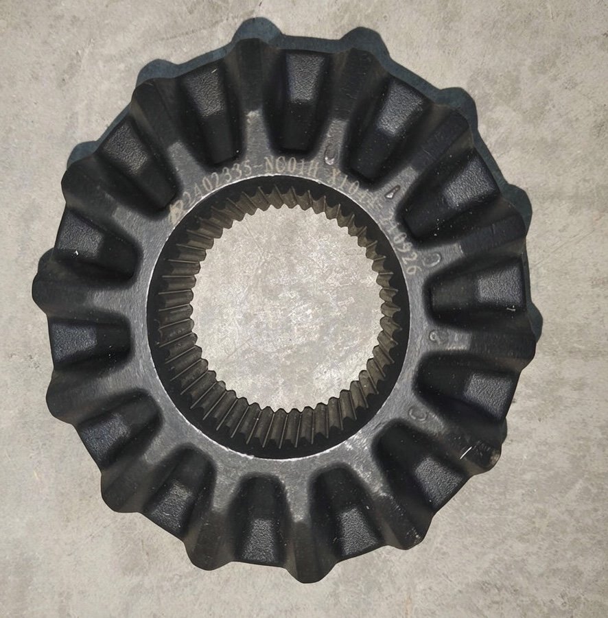 Rear Axle Half Shaft Gear (Side Gear) C2402335-NC01H for Dongfeng Dana 440 Rear Axle