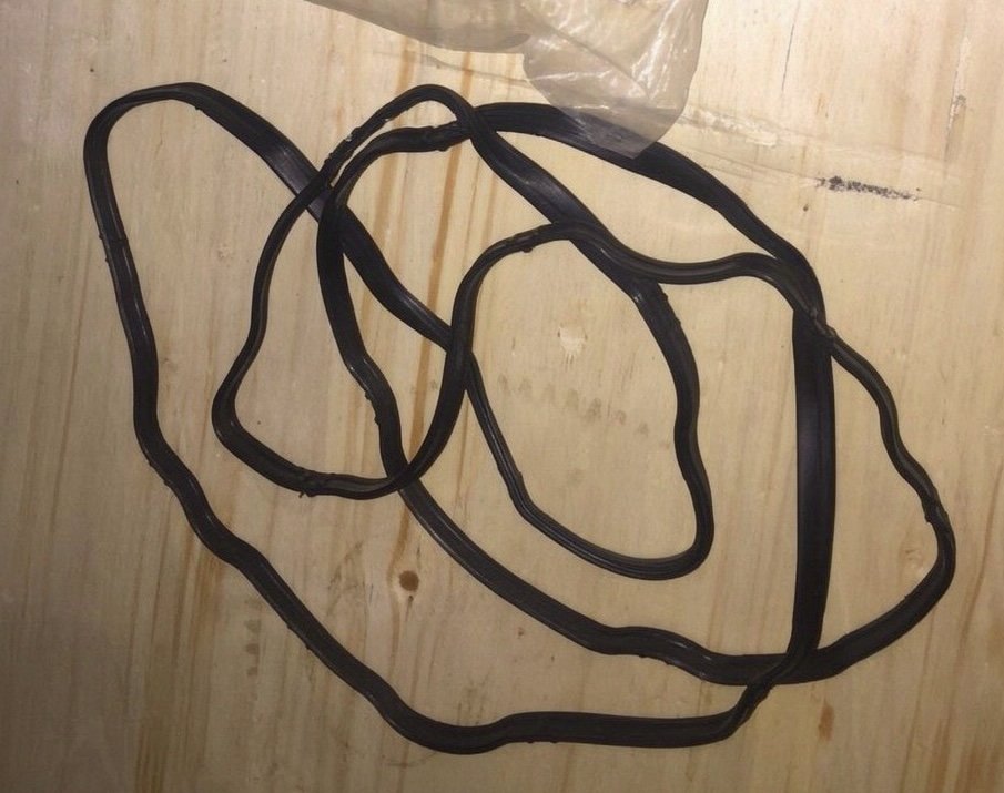 Valve Cover Gasket 3966798 for Dongfeng KL, Cummins 6L8.9 Engine