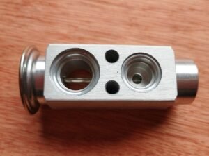 A/C Expansion Valve (Small Orifice) 8106ST-010 for Dongfeng KR